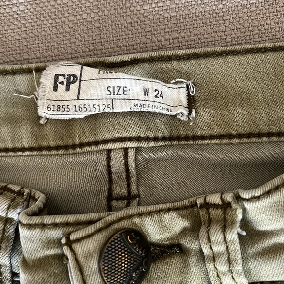 FREE PEOPLE Jeans - Picture 2 of 5